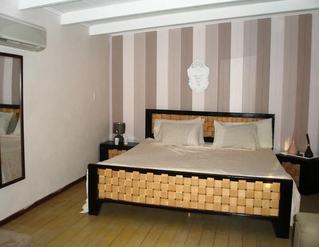 Отель Las Olas Beach House Сабана-Вестпунт Кюрасао